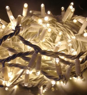 Guirnalda led blanco cálido cable blanco 3x4mts