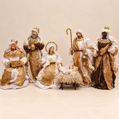 Nacimiento con Reyes Magos y Sagrada Familia_11zon