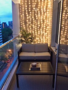 como iluminar un balcon