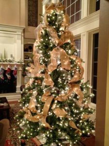 árbol de navidad con luces